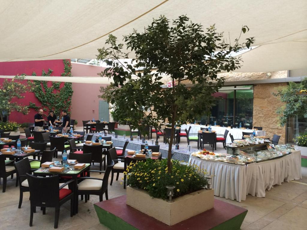Ibis Amman Hotel Bagian luar foto