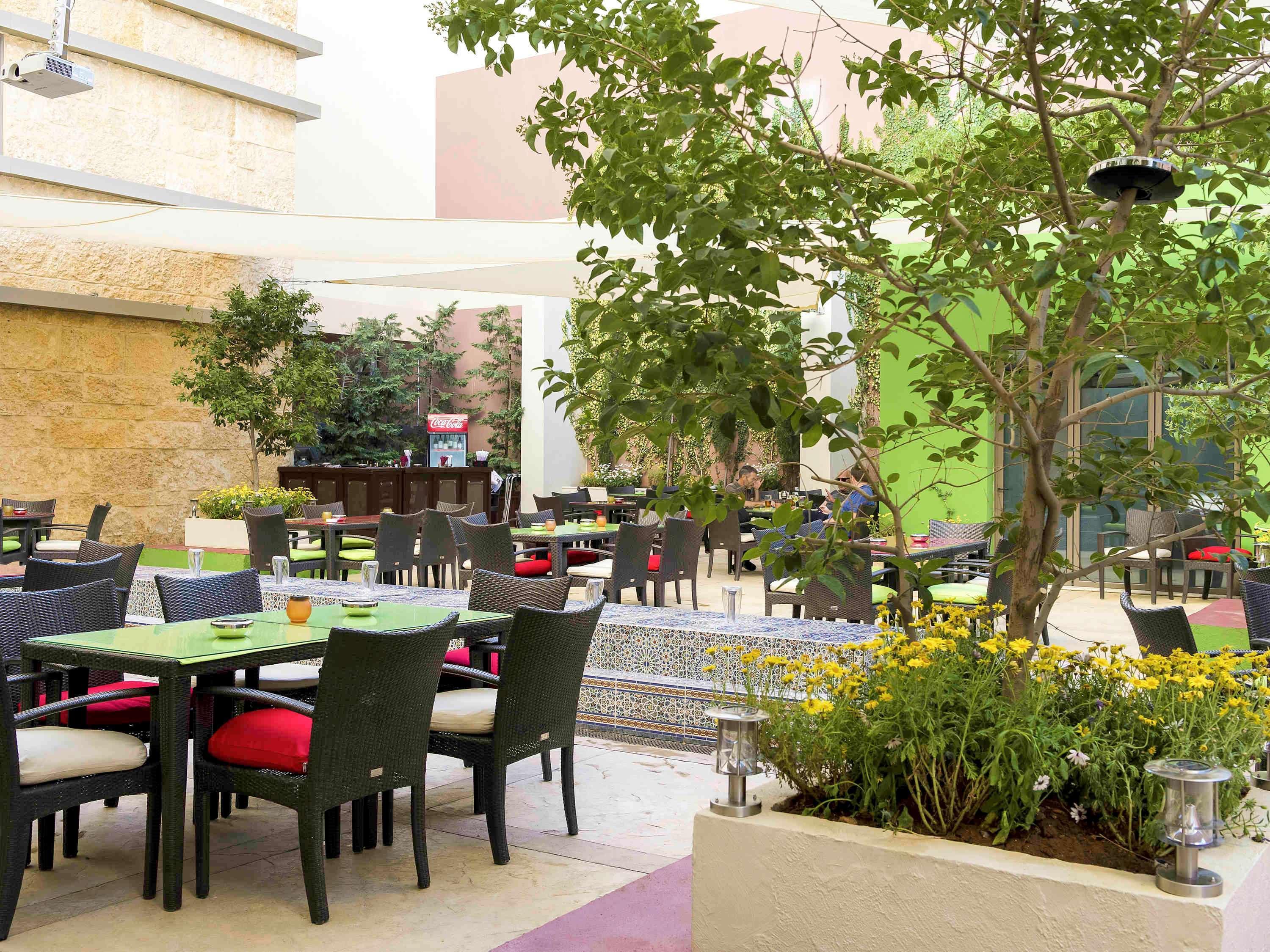 Ibis Amman Hotel Bagian luar foto